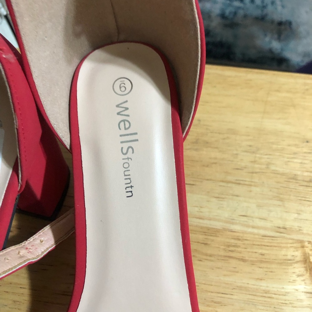 Women Red Rhinestone Sandals - Picture 2 of 6
